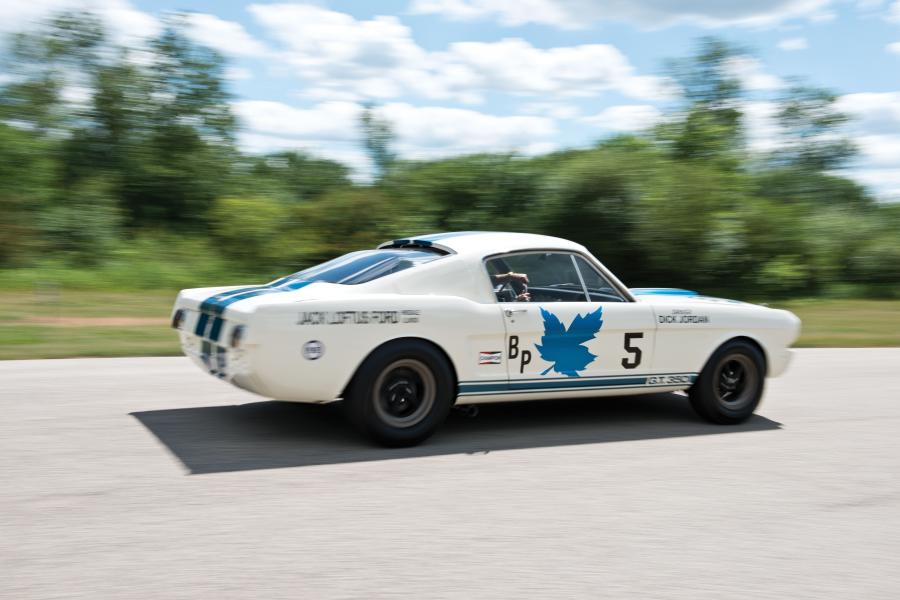  Shelby GT350 R 1965 года  (фото 25 из 95)